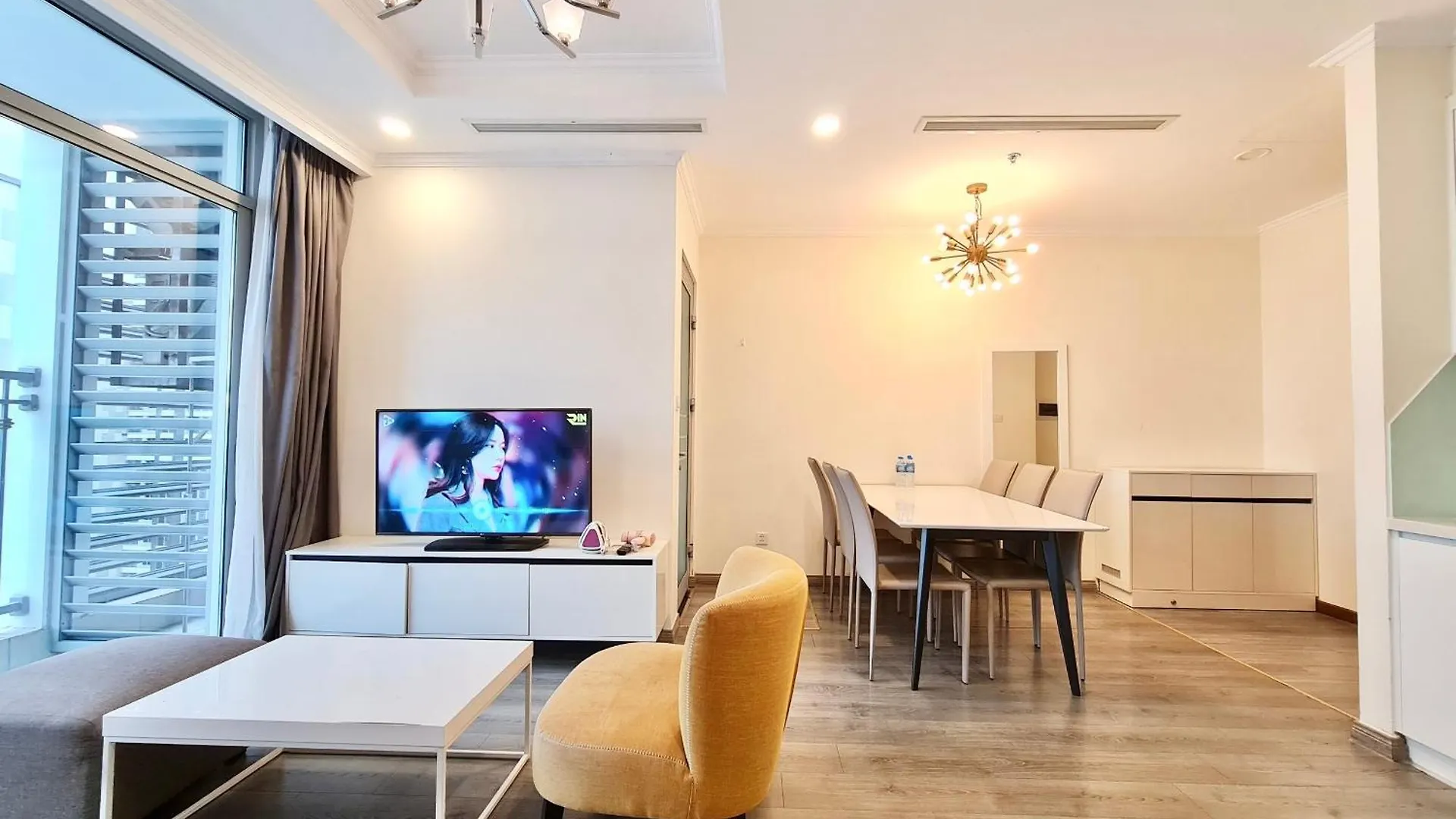 2 Bed Room At Landmark Plus - Vinhomes Ho Chi Minh City